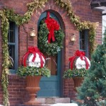 Fachadas de casas con adornos navideños