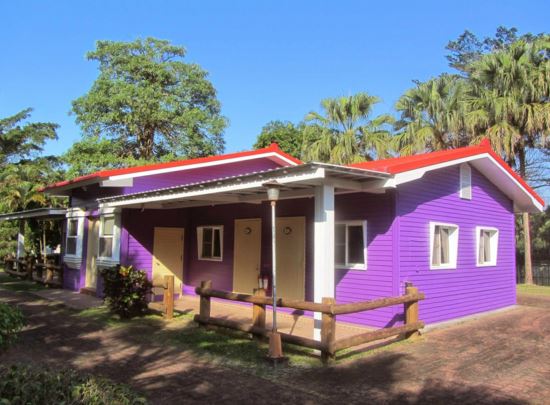 fachadas de casas violeta